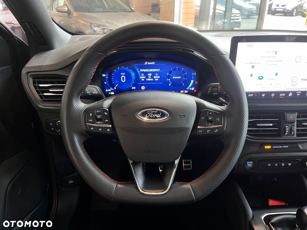 Ford Focus 1.0 EcoBoost Hybrid ST-LINE X - 15