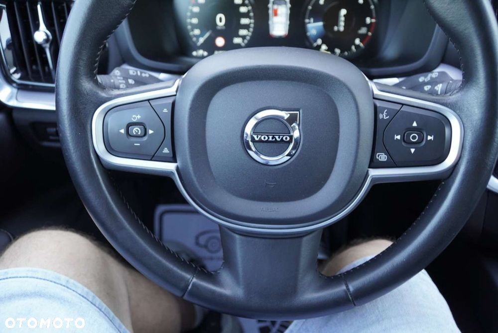 Volvo V60 D4 Geartronic Momentum Pro - 20