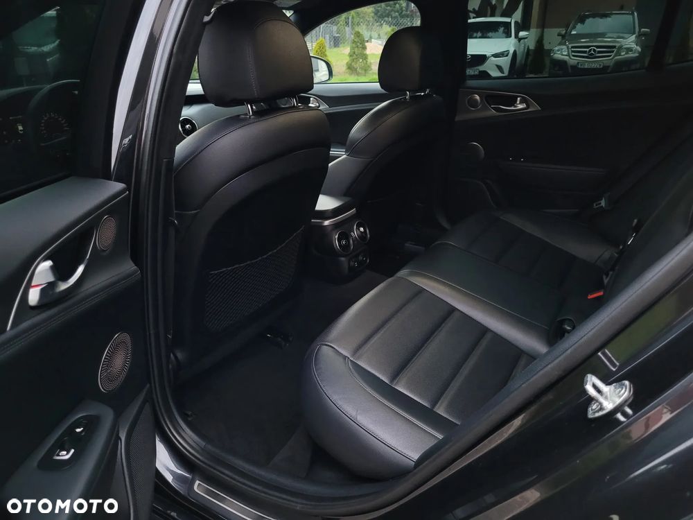 Kia Stinger 2.2 CRDi GT Line - 12
