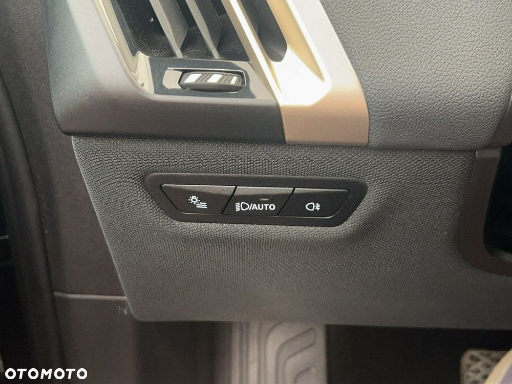 BMW iX xDrive40 - 26