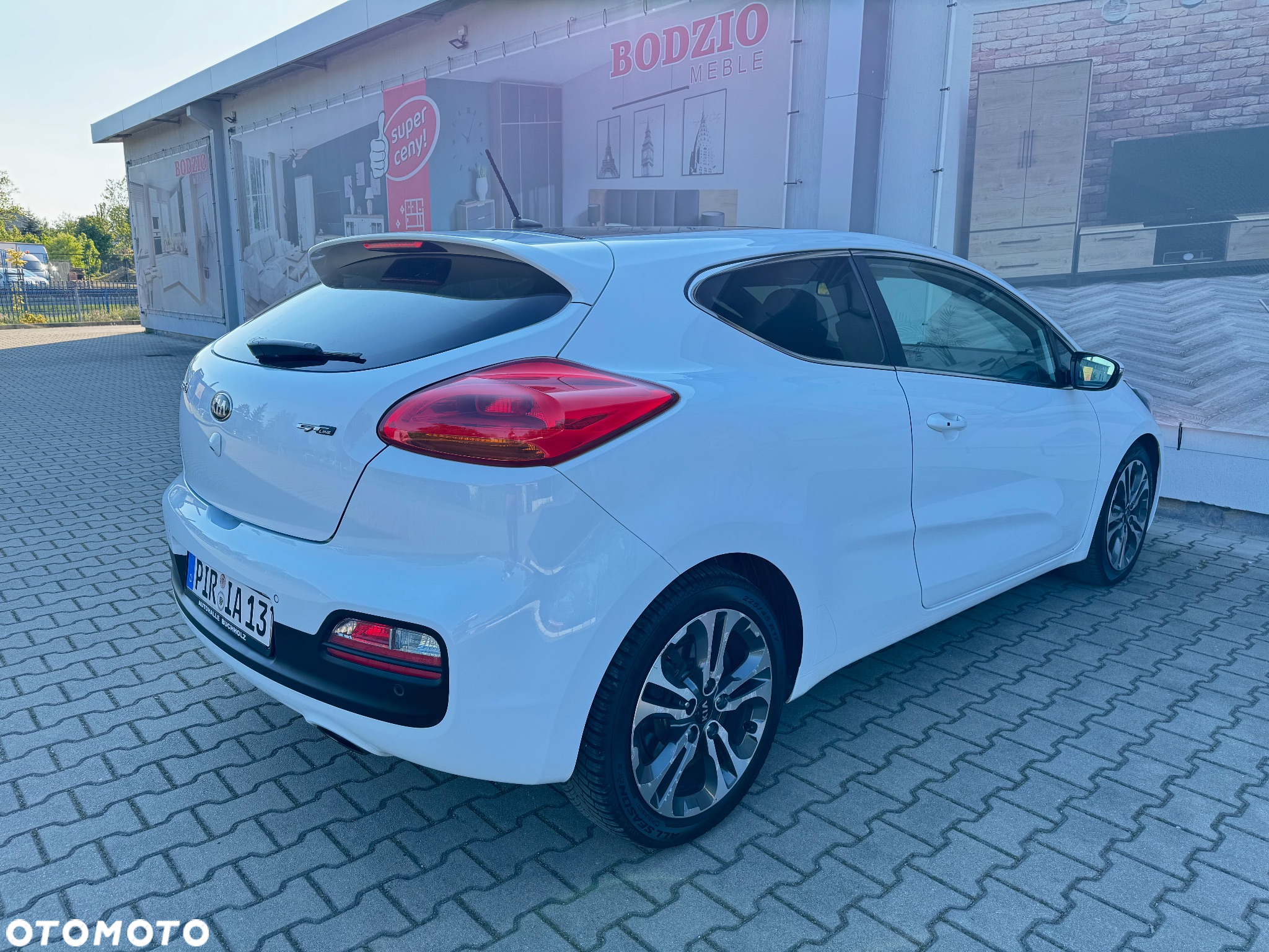 Kia ProCeed - 38
