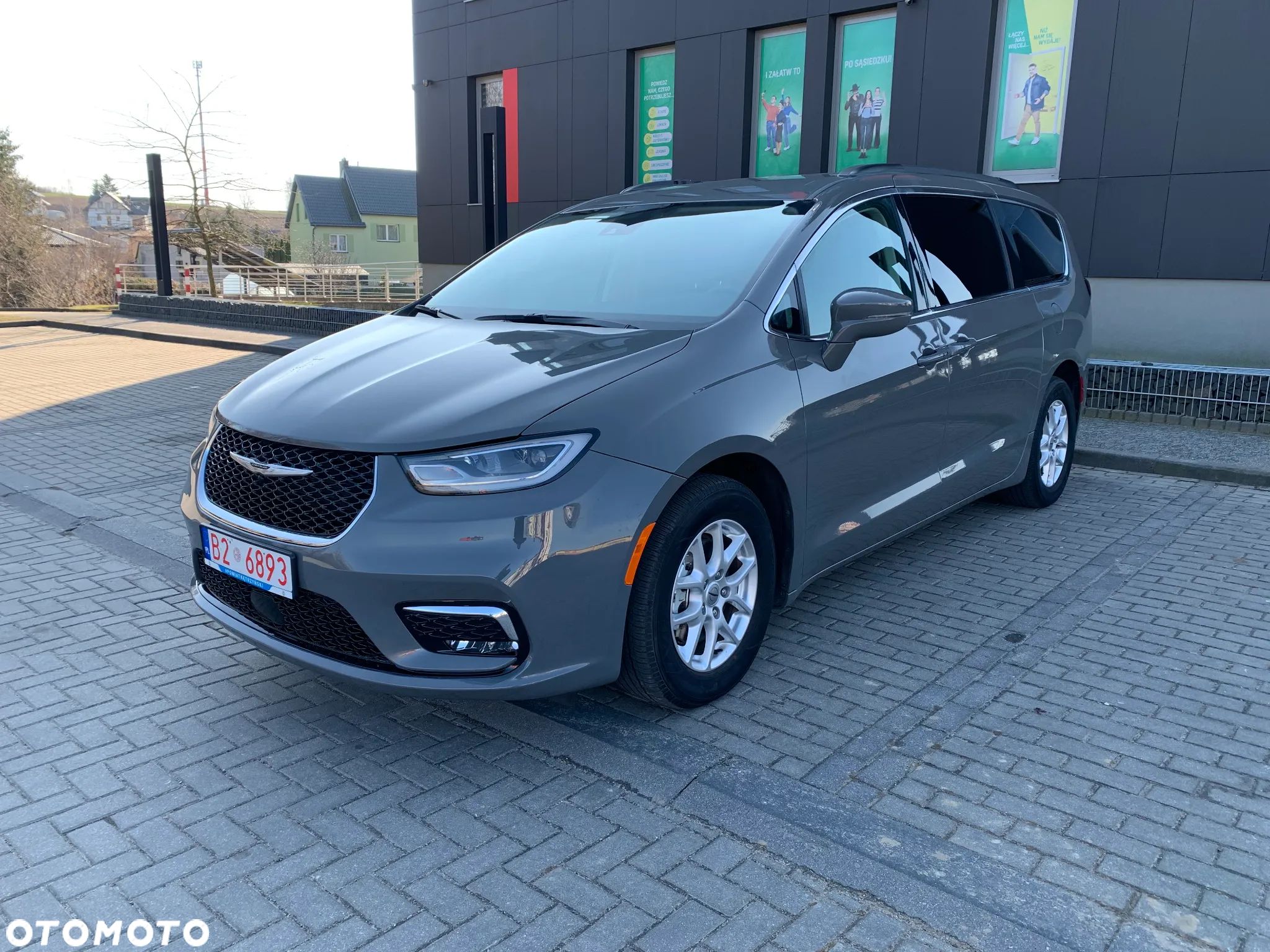 Chrysler Pacifica - 1