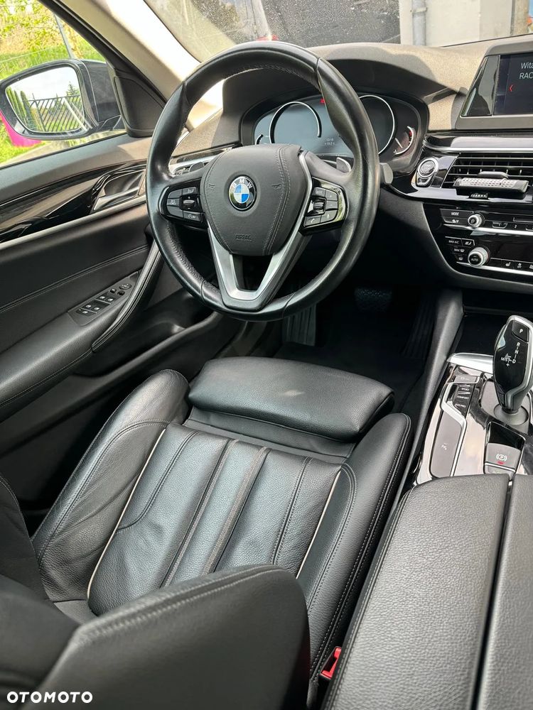 BMW Seria 5 520d Luxury Line sport - 17