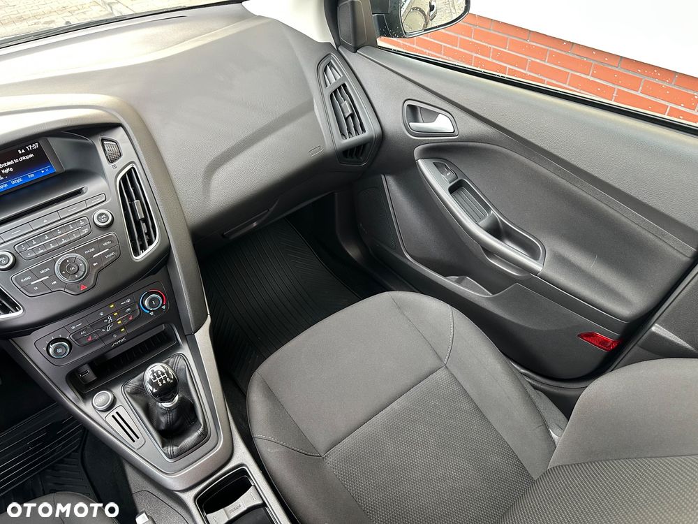 Ford Focus 1.5 TDCi SYNC Edition - 15