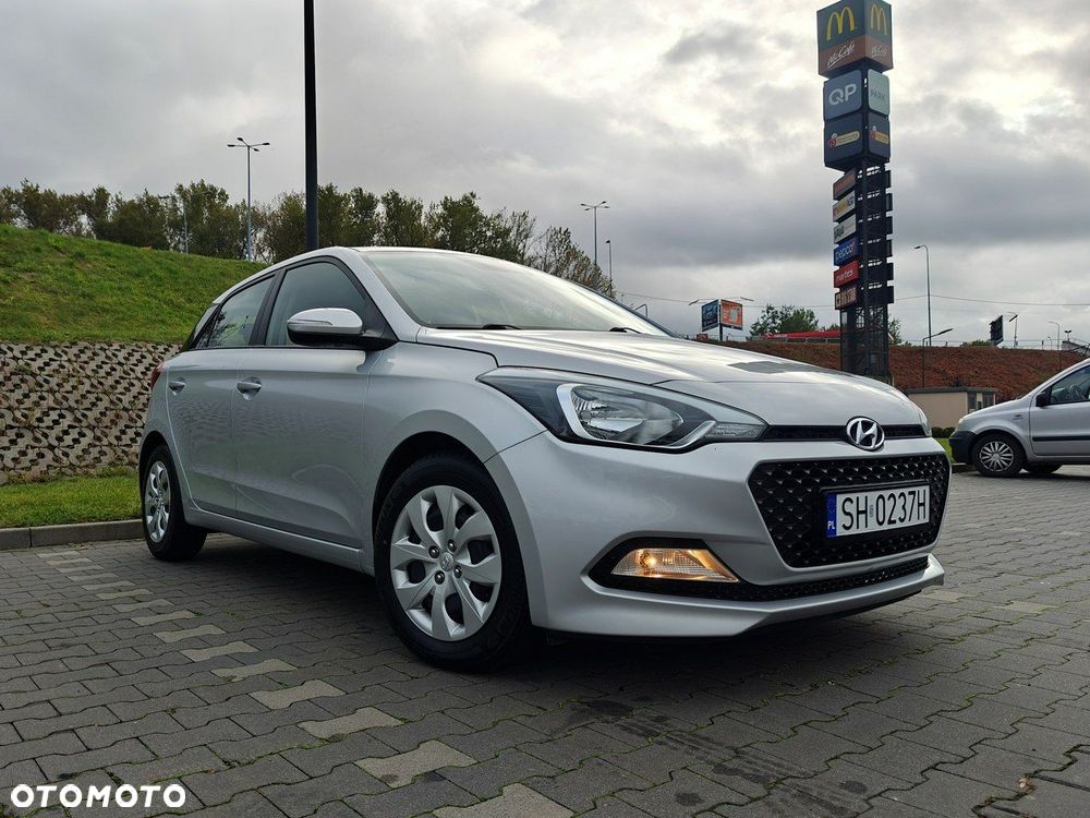 Hyundai i20 blue 1.2 Classic - 12