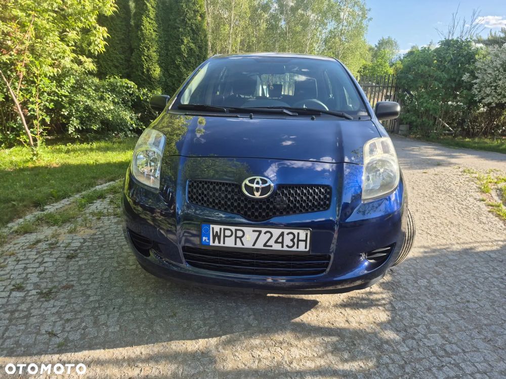 Toyota Yaris 1.3 Luna A/C - 3