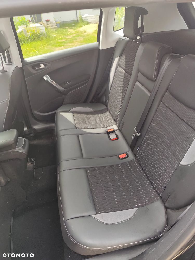 Peugeot 2008 1.2 Pure Tech GPF Allure S&S - 12