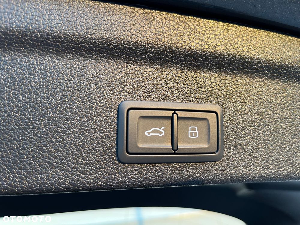 Audi Q3 Sportback 35 TDI S tronic S line - 35