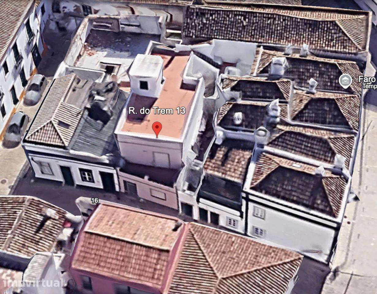 Moradia T3 remodelada à Sé - Grande imagem: 2/25