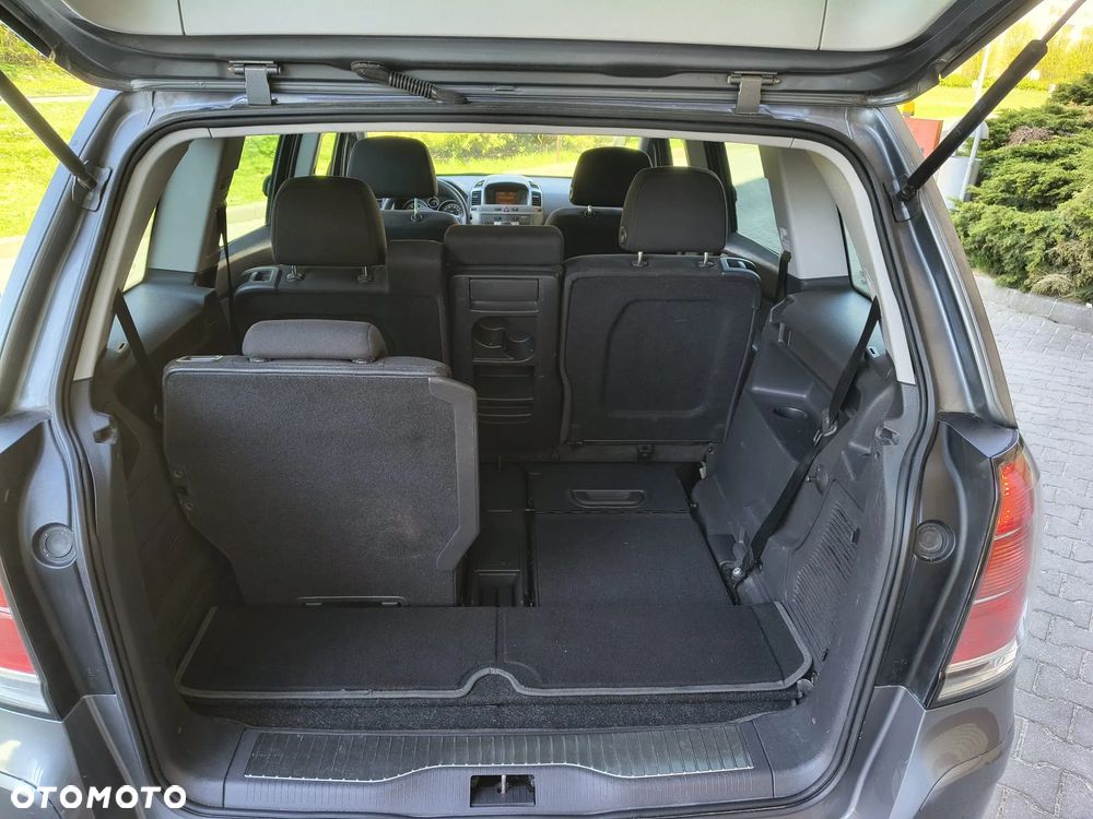Opel Zafira - 24