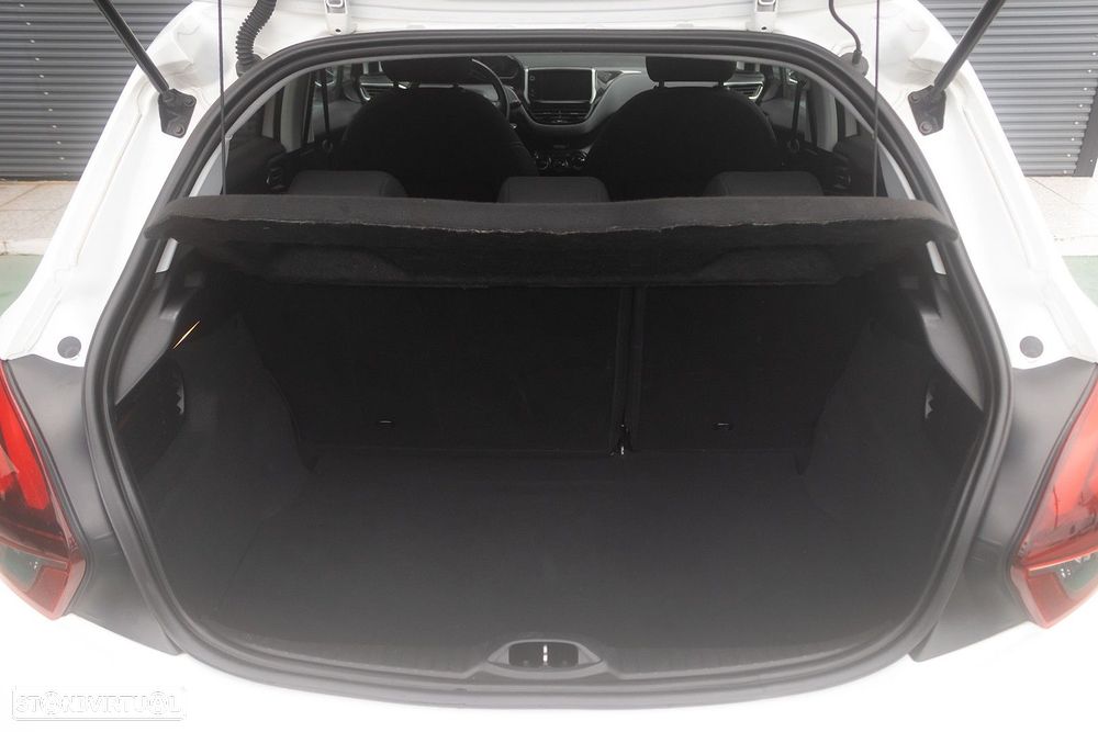 Peugeot 208 1.2 PureTech Style - 23