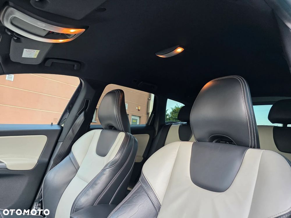 Volvo XC 60 D4 Summum - 32