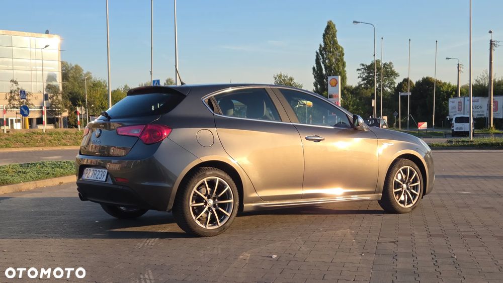 Alfa Romeo Giulietta 1.4 TB MultiAir Distinctive - 4