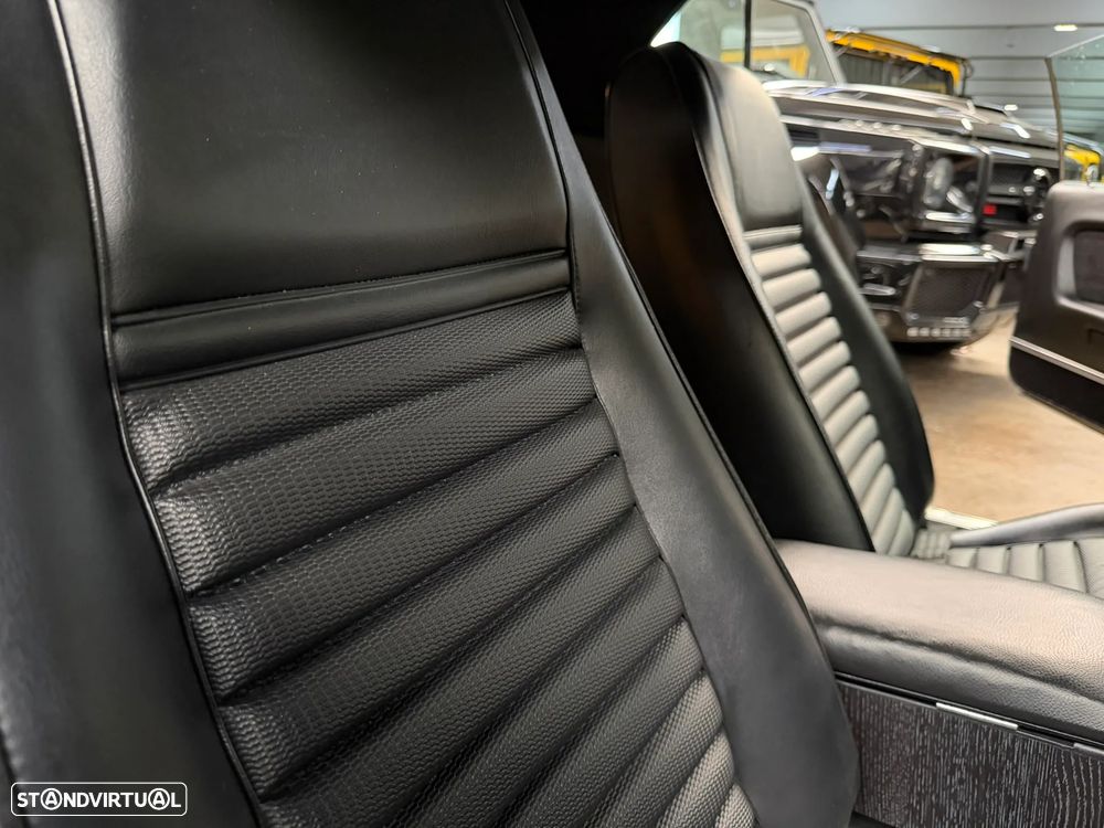 Ford Mustang - 43