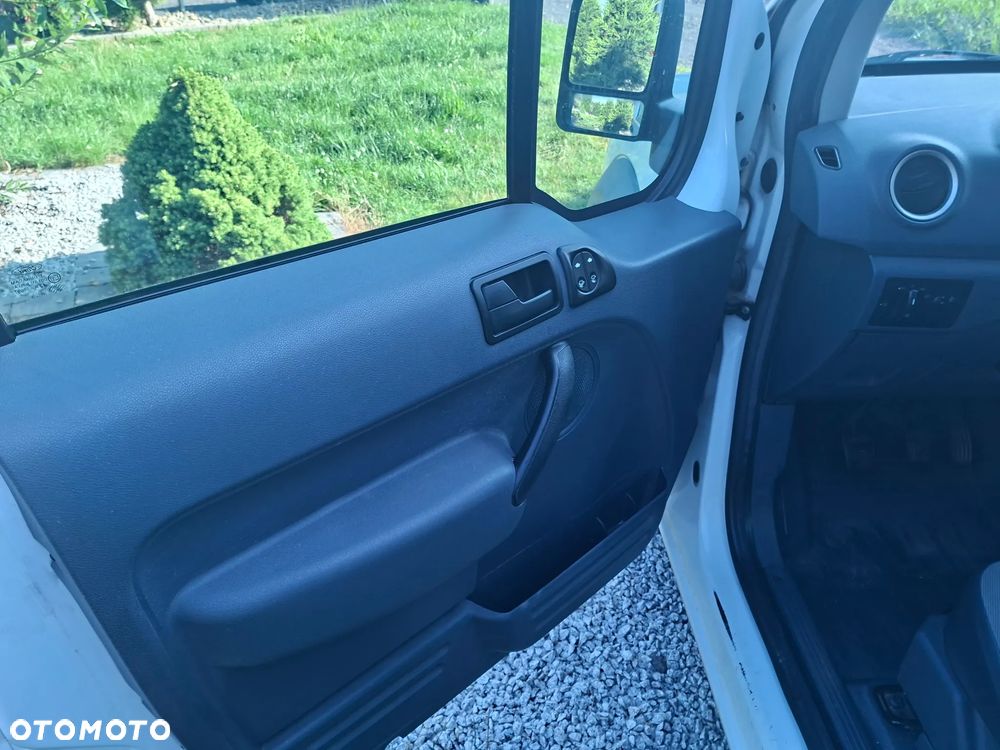 Ford Transit Connect - 25
