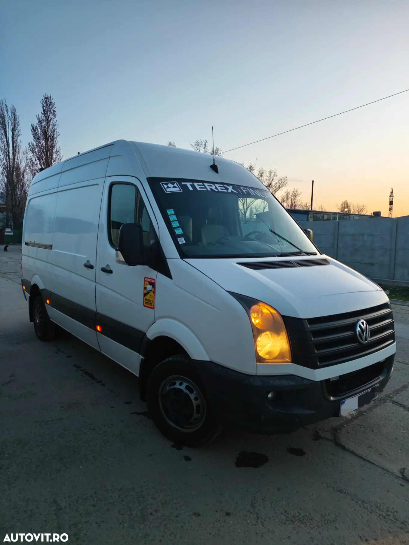 Volkswagen Crafter - 2