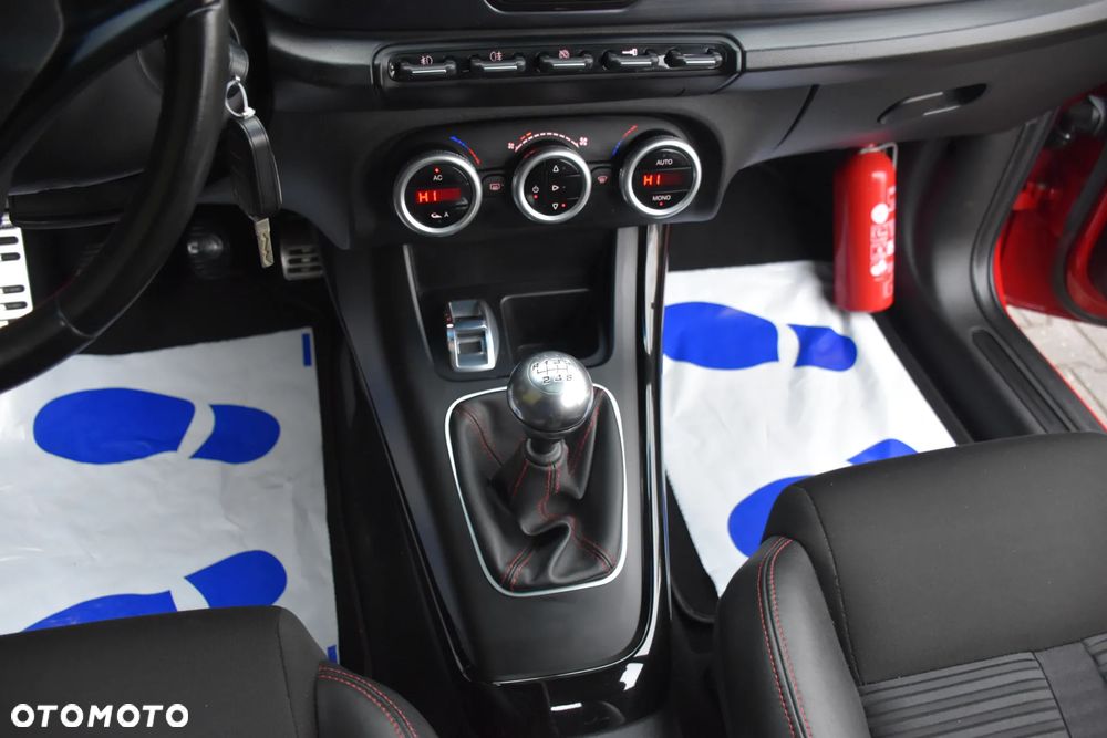 Alfa Romeo Giulietta 1.6 JTDM Distinctive - 20