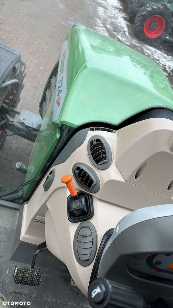 Fendt 724 Vario Profi Plus - 22