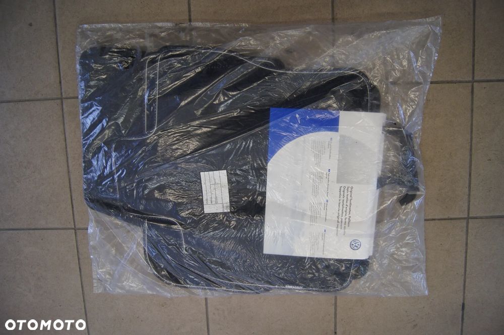 DYWANIKI WELUROWE VW TIGUAN II 16- NOWY ORYGINAŁ - 1