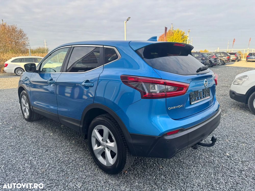 Nissan Qashqai 1.6 DCI Xtronic TEKNA - 4
