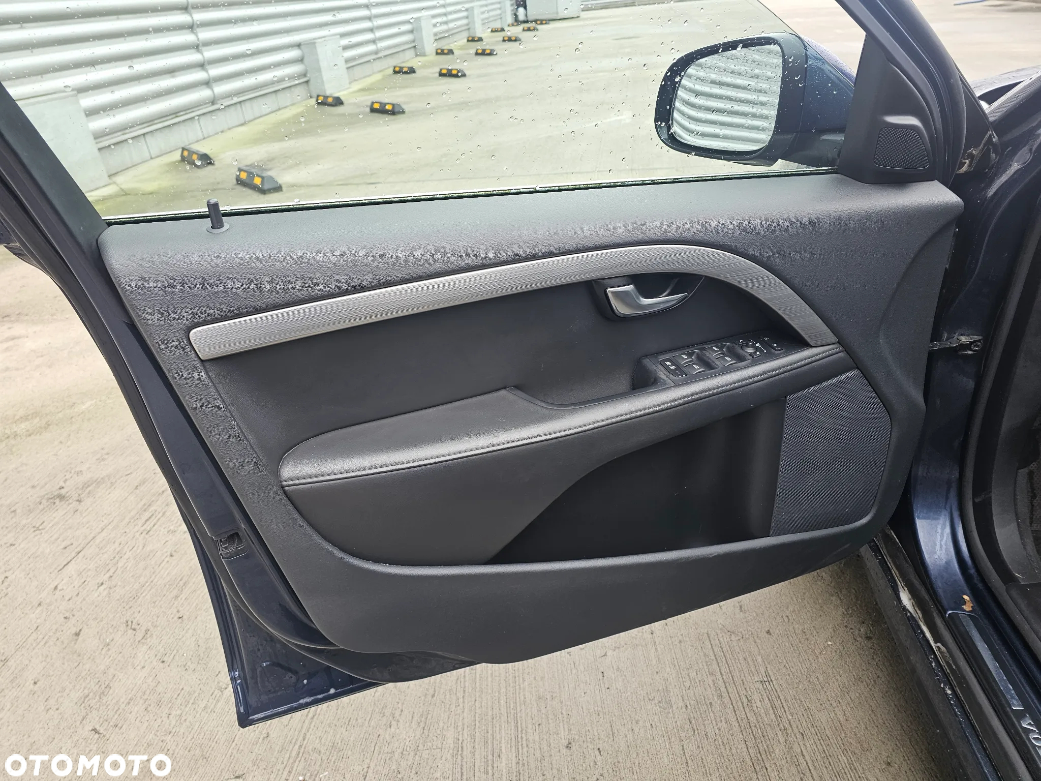 Volvo V70 D3 Momentum - 19