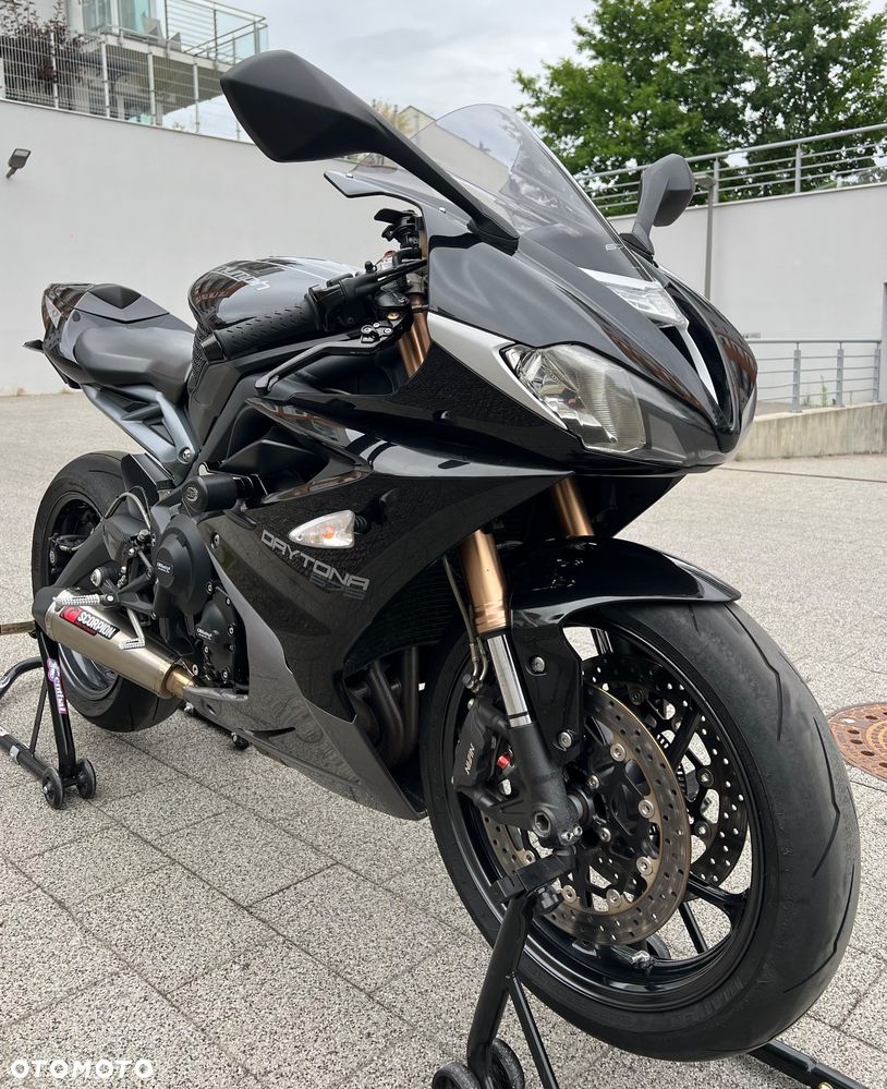 Triumph Daytona - 6