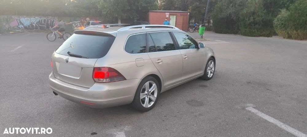 Volkswagen Golf - 3