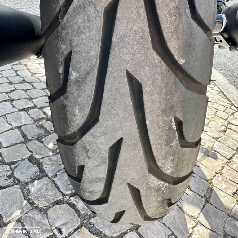 Moto Guzzi V7 Stone - 21