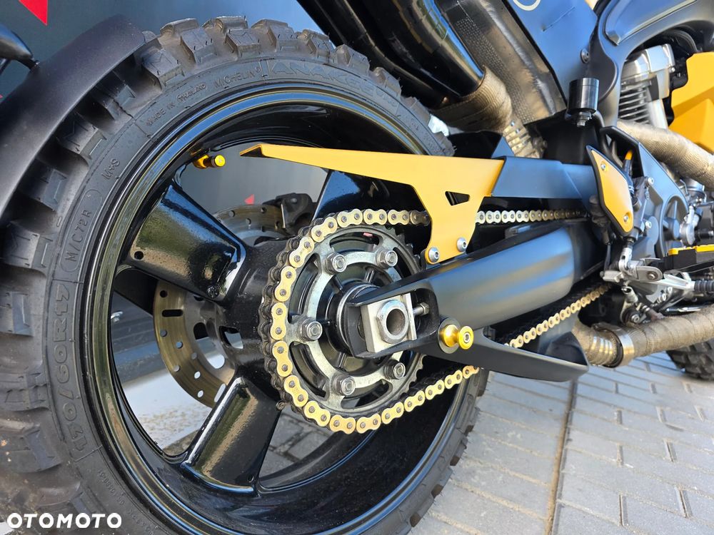 Yamaha MT - 8