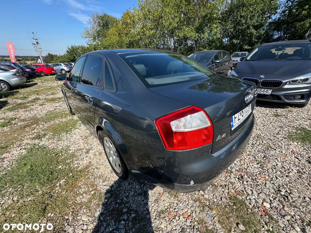 Audi A4 2.0 - 5