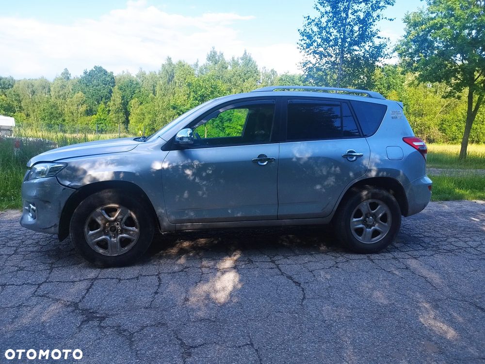 Toyota RAV4 2.2 D-4D 4x4 Life - 3