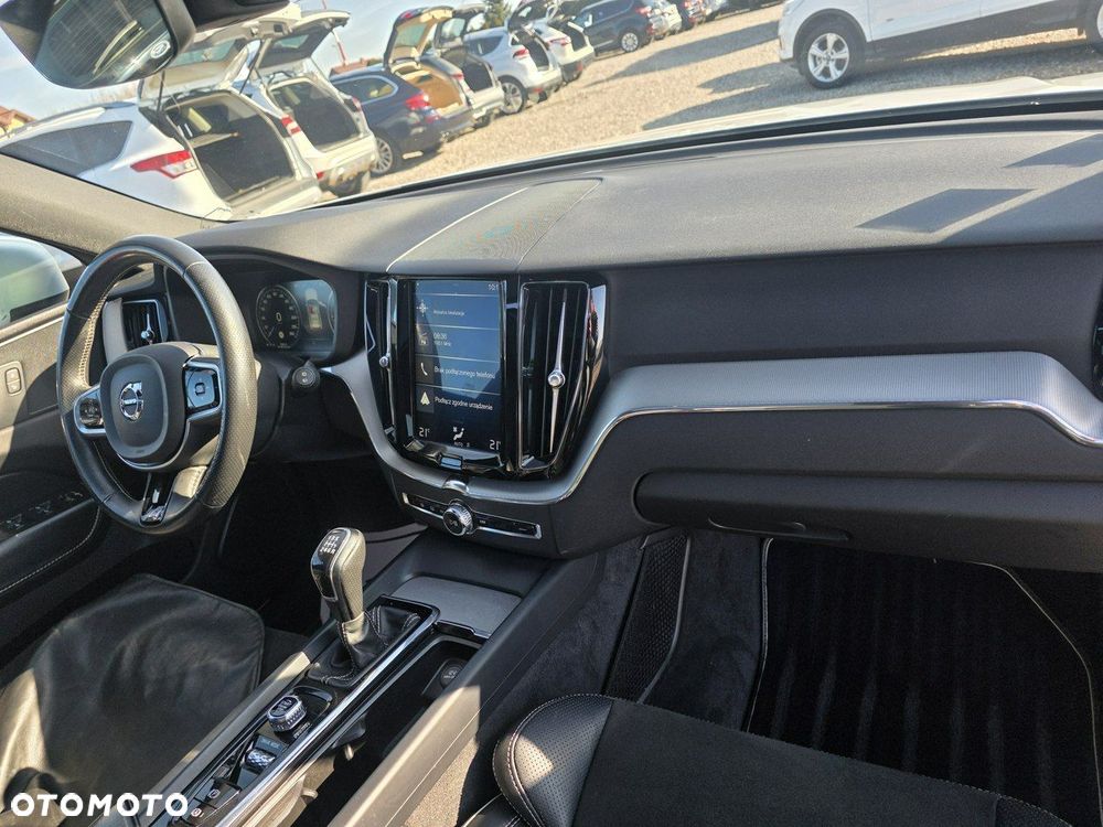 Volvo XC 60 D4 SCR AWD R-Design - 17
