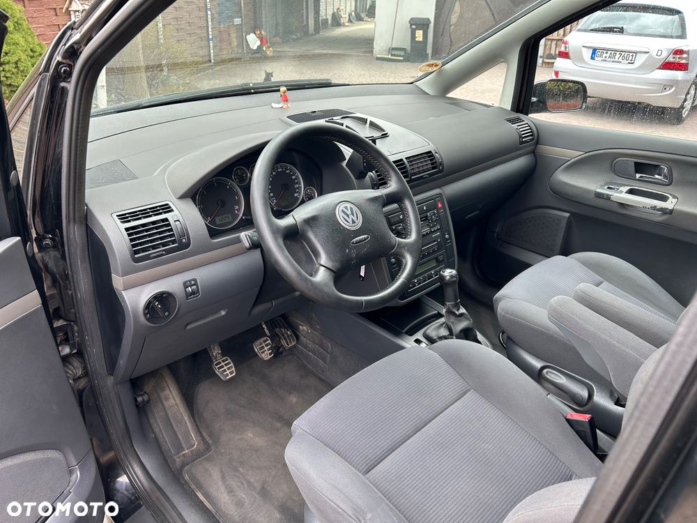 Volkswagen Sharan 1.9 TDI Family - 16
