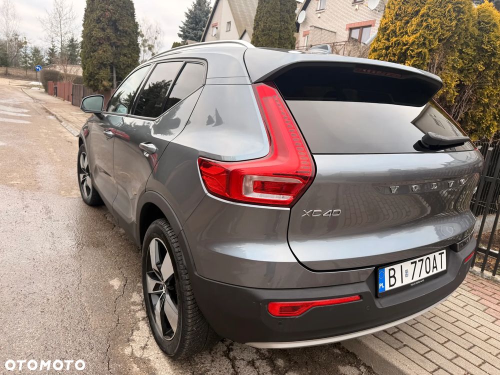 Volvo XC 40 D4 AWD Momentum (Intro Edition) - 8