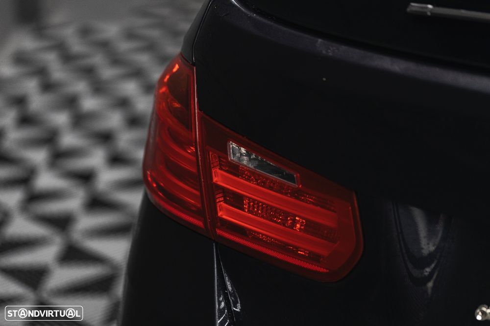 BMW 320 d xDrive DPF Aut. Edition Sport - 11