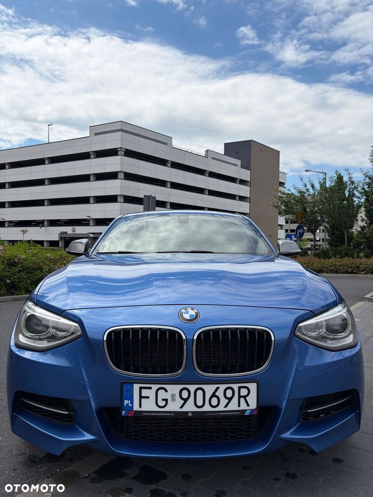 BMW 1M - 8