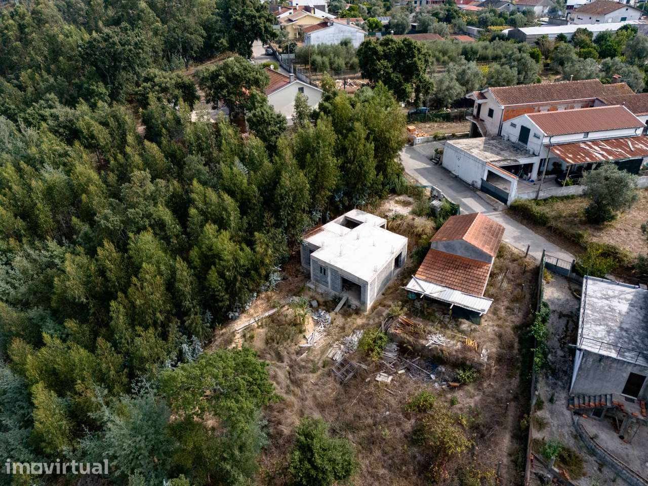 Terreno com moradia iniciada – pohled 5