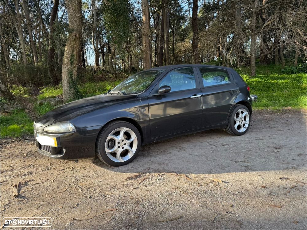 Alfa Romeo 147 1.9 JTD 16V Executive - 4