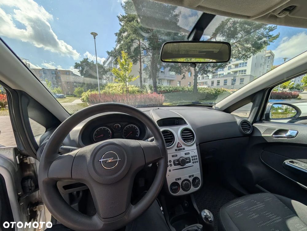 Opel Corsa 1.2 16V Edition / Active - 8