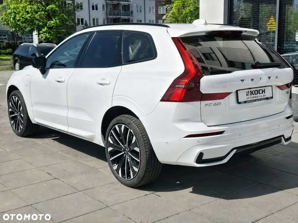 Volvo XC 60 T8 Plug-In Hybrid AWD Ultra Dark - 2