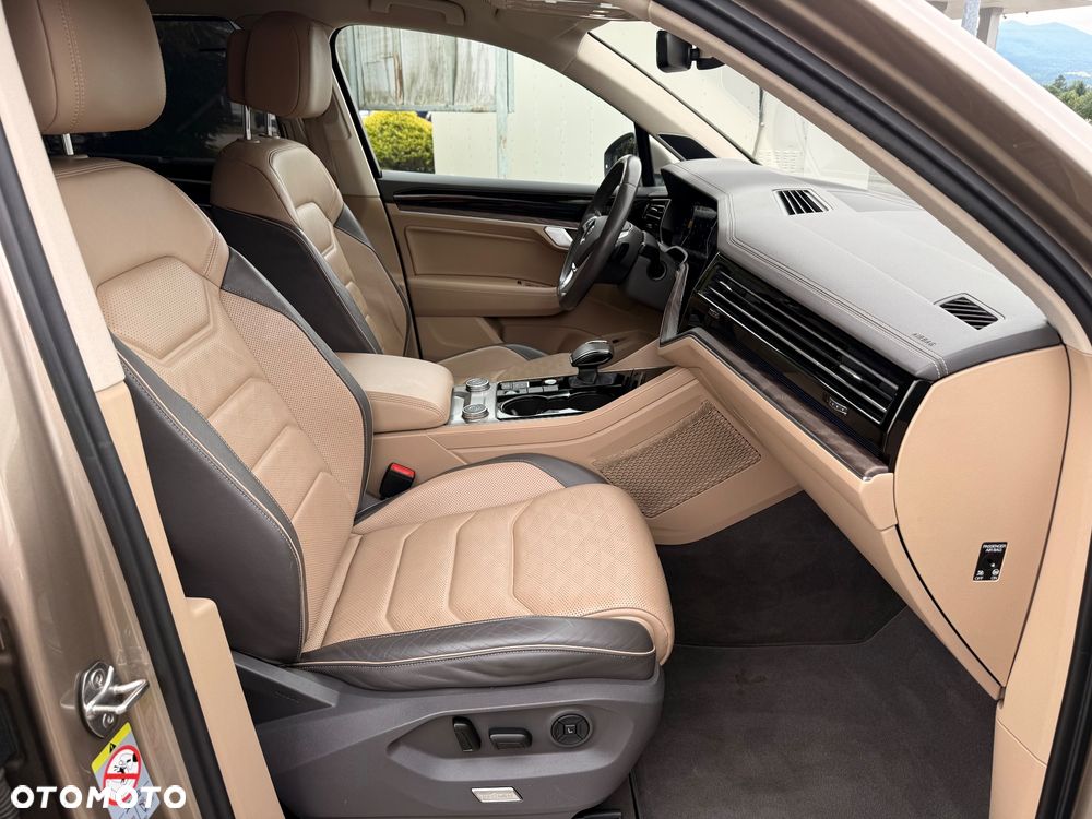 Volkswagen Touareg - 9