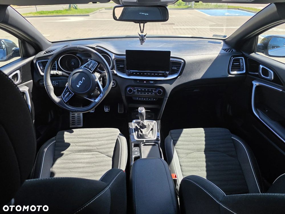 Kia ProCeed - 12
