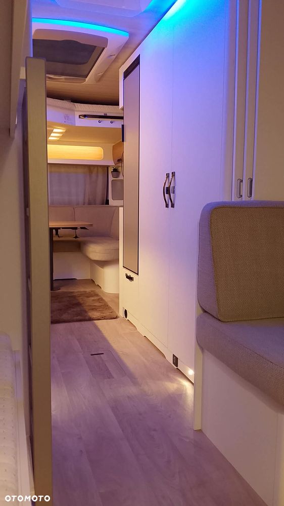 Hymer-Eriba Nova-555-EN - 24