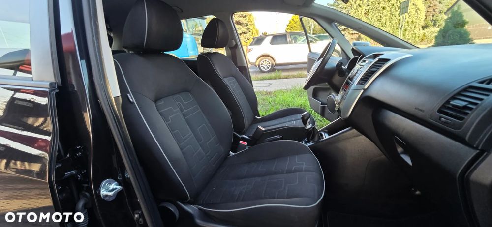 Kia Venga 1.6 CRDi 128 Dream Team Edition - 39