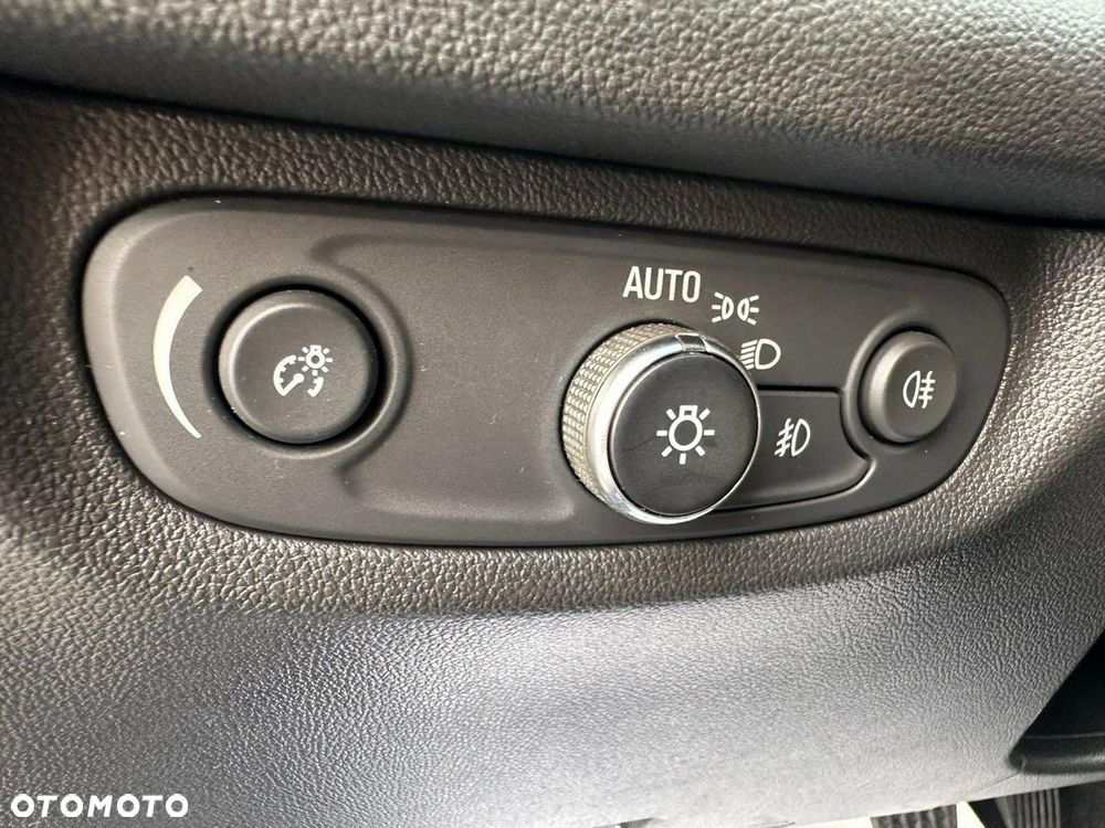 Opel Insignia - 19