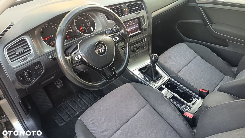 Volkswagen Golf 1.6 TDI BlueMotion Technology Comfortline - 13