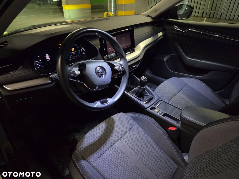 Skoda Octavia 1.5 TSI ACT Style - 25