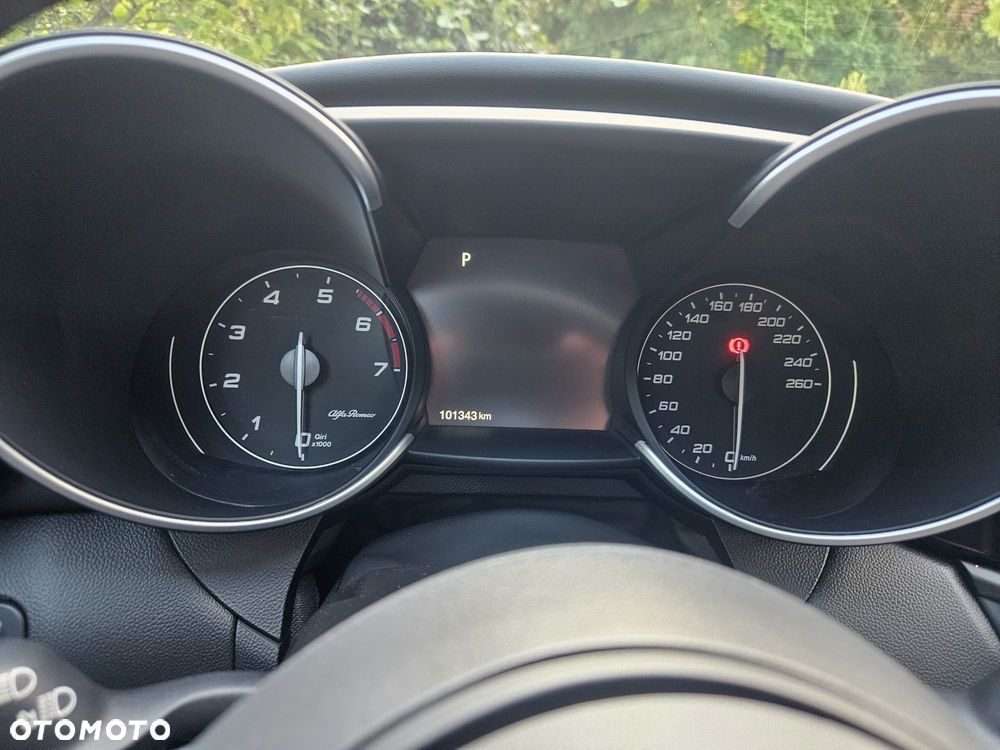 Alfa Romeo Giulia 2.0 Turbo Veloce TI Q4 - 16
