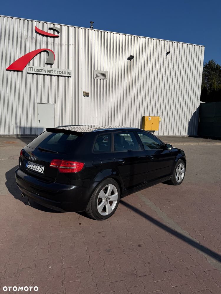 Audi A3 Sportback - 6