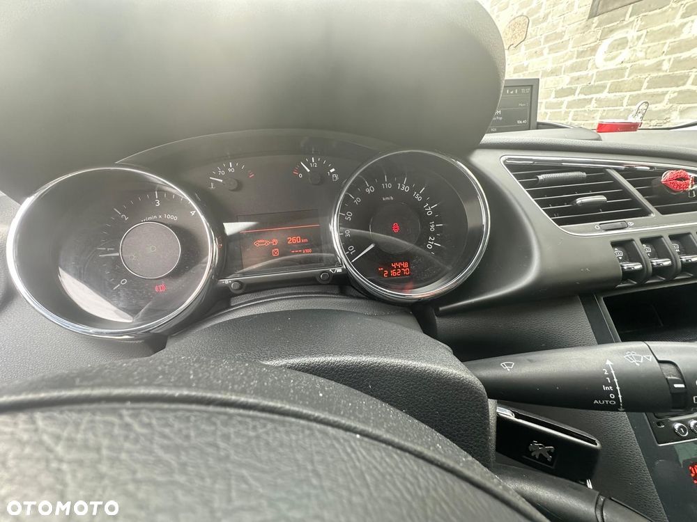 Peugeot 3008 1.6 HDi Active - 8